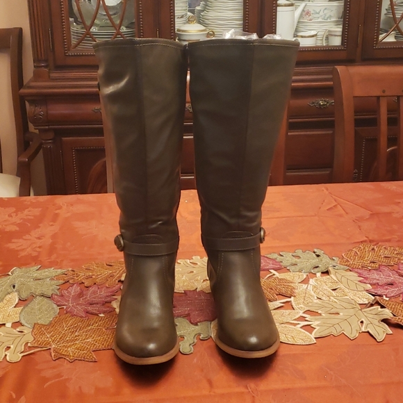 bare traps ornella riding boot